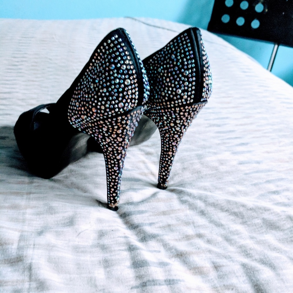 STEVE MADDEN, black heels, heel covered rhinestone